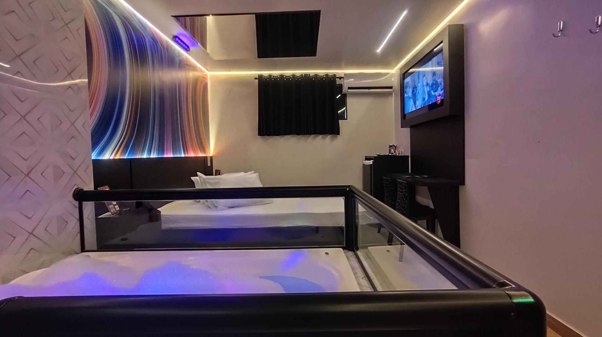 Marselha 4 Love hotel *
