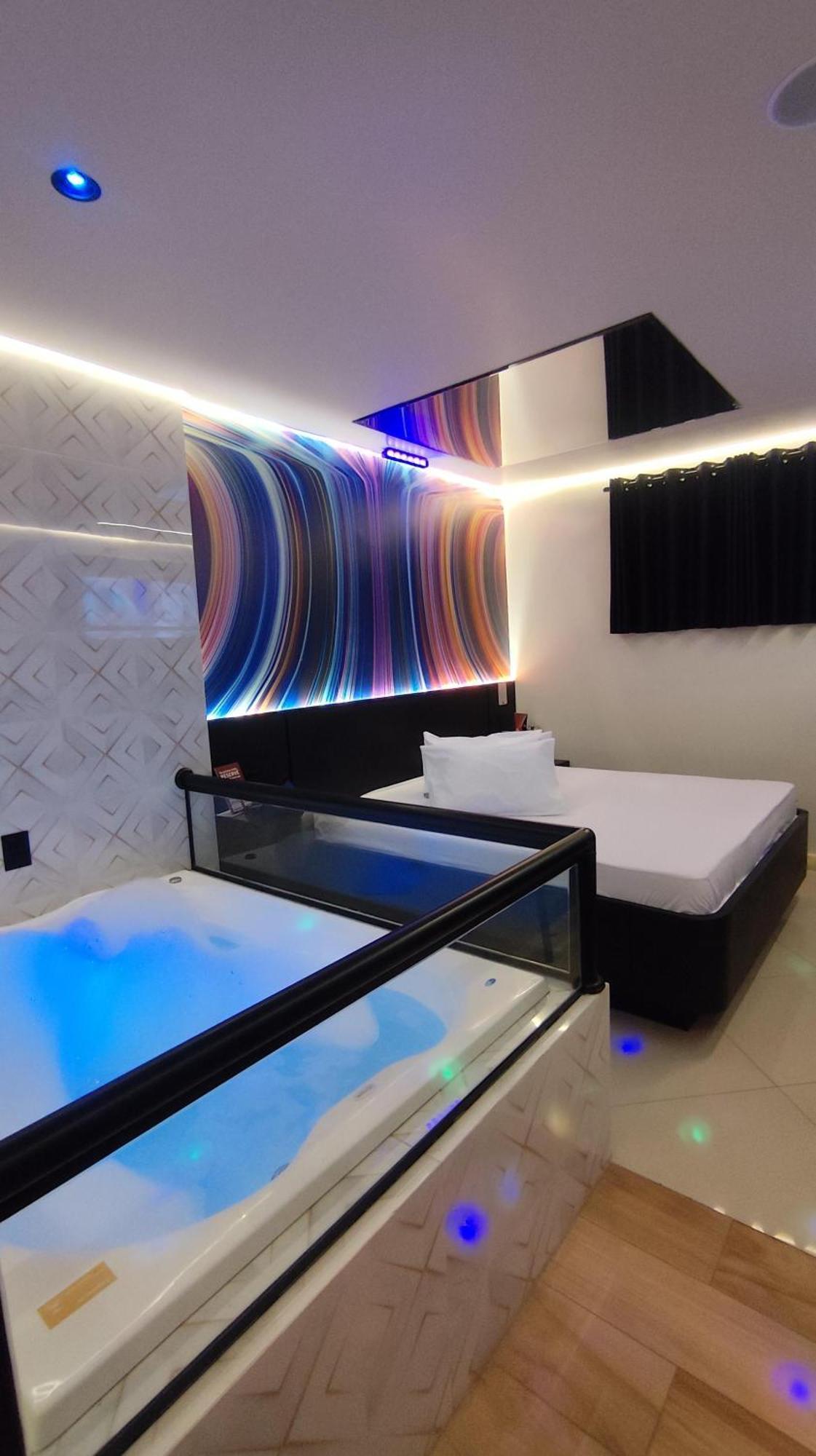 Love hotel Marselha 4